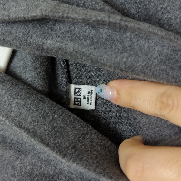 Uniqlo heat tech turtle neck long sleeve fleece - Picture 2 of 2